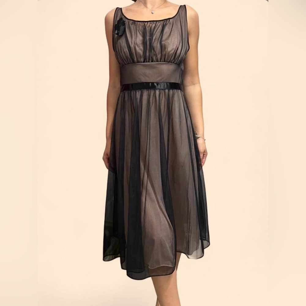 Vanity Fair Sheer Black and Cream Fabric - Picture 3 of 5